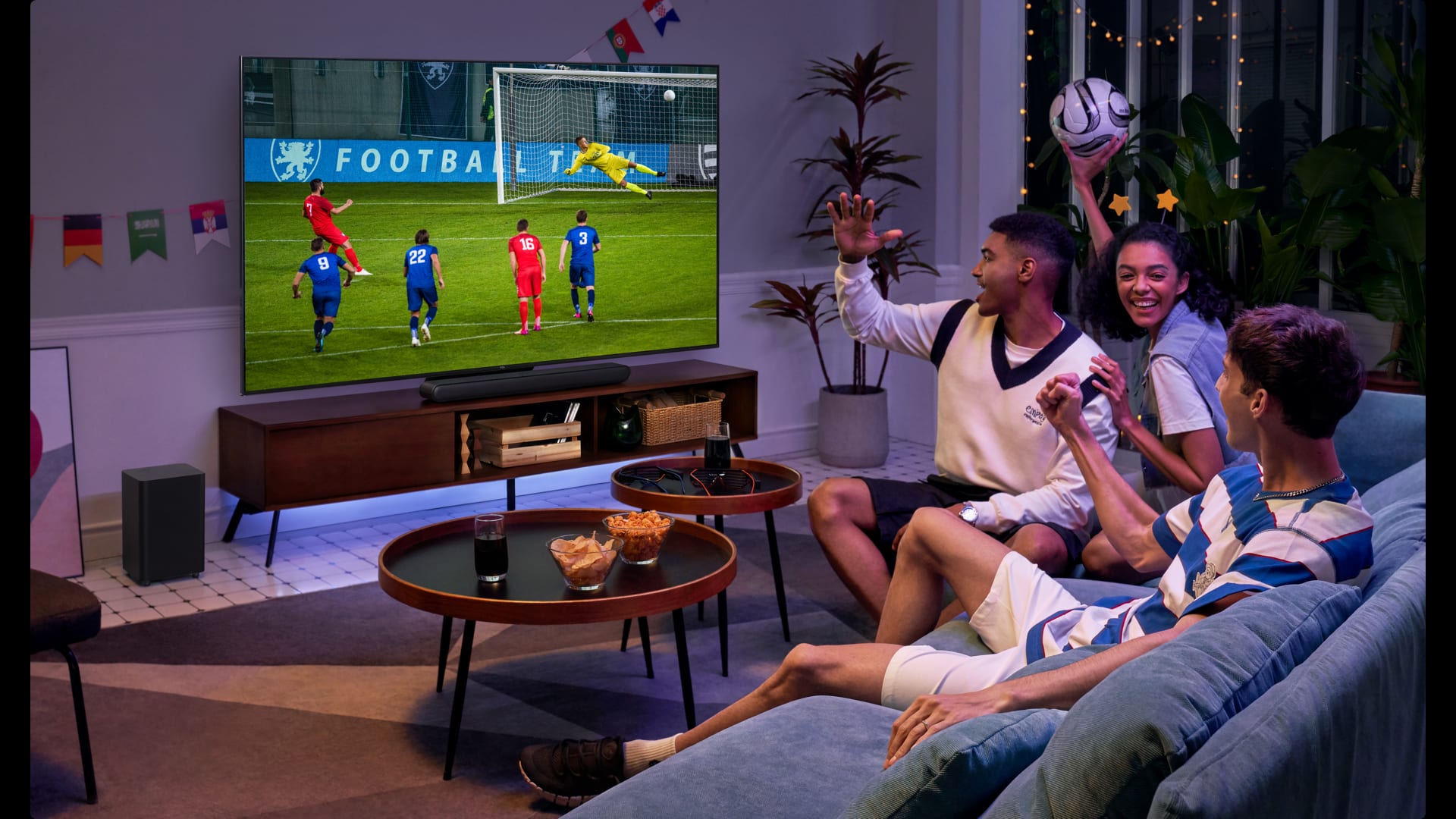 TCL presenta el televisor LED QD-Mini de 115 pulgadas, el más grande del mundo